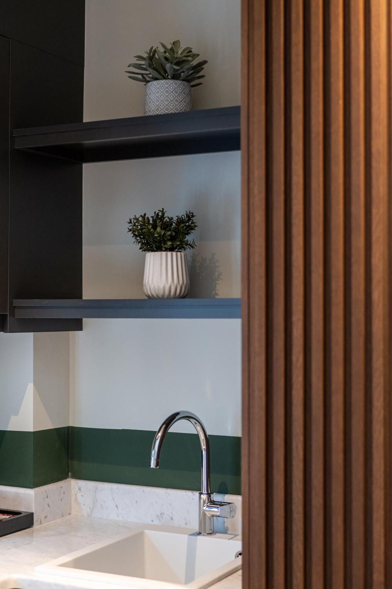 Evripidou 7 - Kalamata Mediterranean Suites Dış mekan fotoğraf