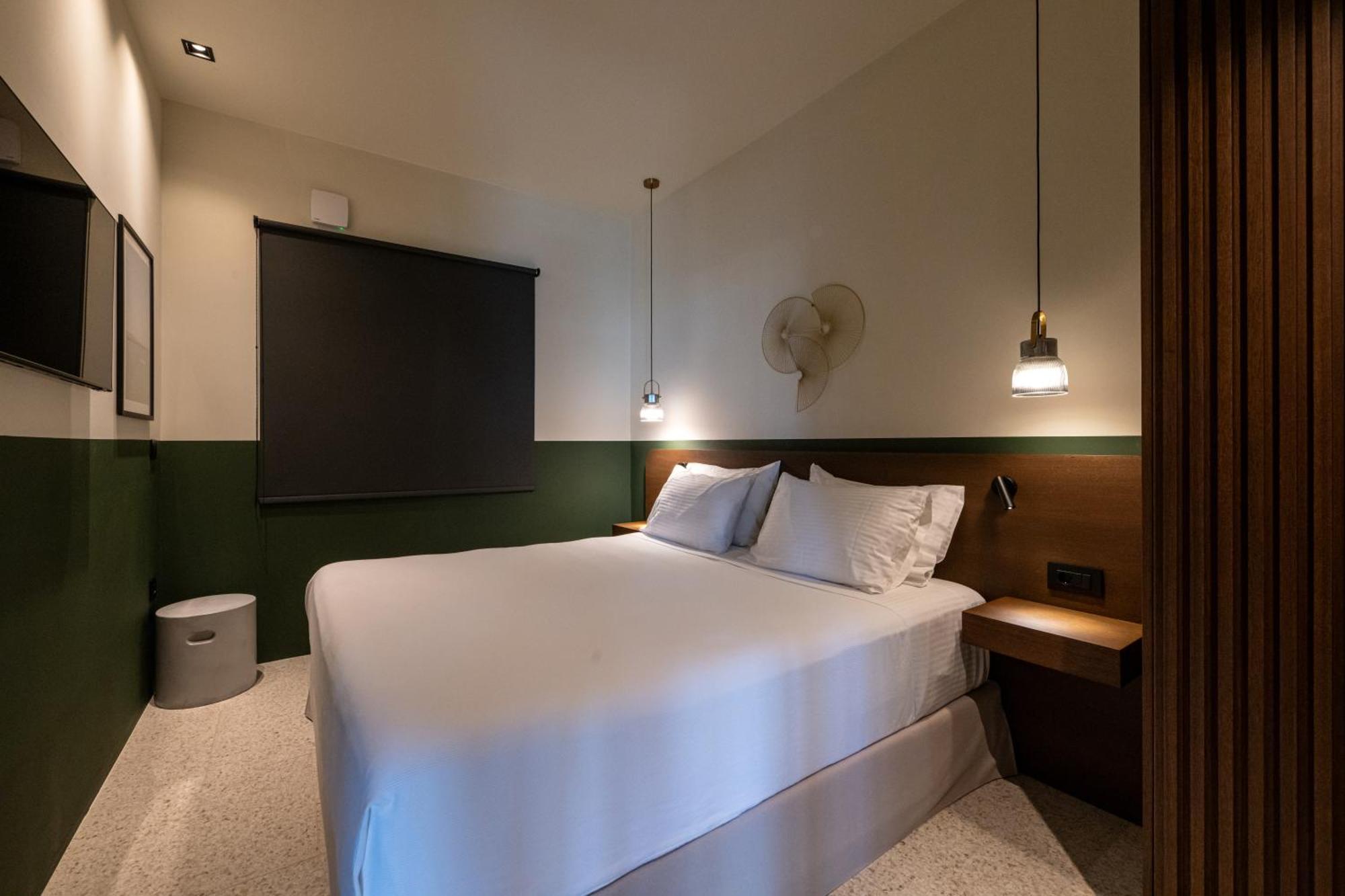 Evripidou 7 - Kalamata Mediterranean Suites Oda fotoğraf