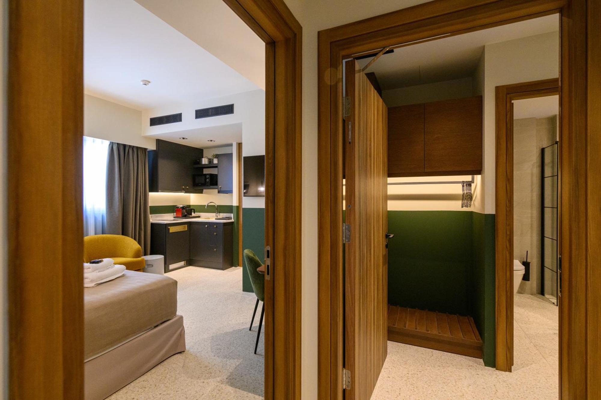 Evripidou 7 - Kalamata Mediterranean Suites Dış mekan fotoğraf
