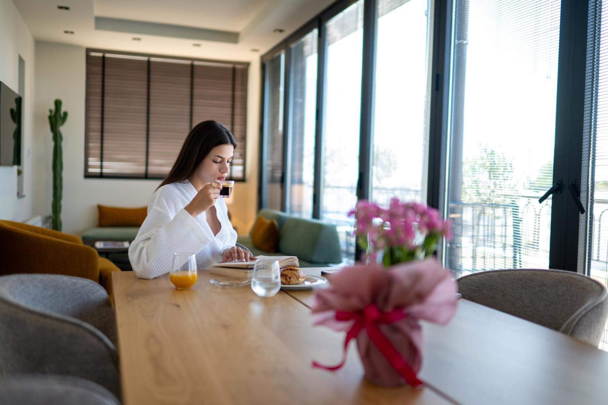 Evripidou 7 - Kalamata Mediterranean Suites Dış mekan fotoğraf