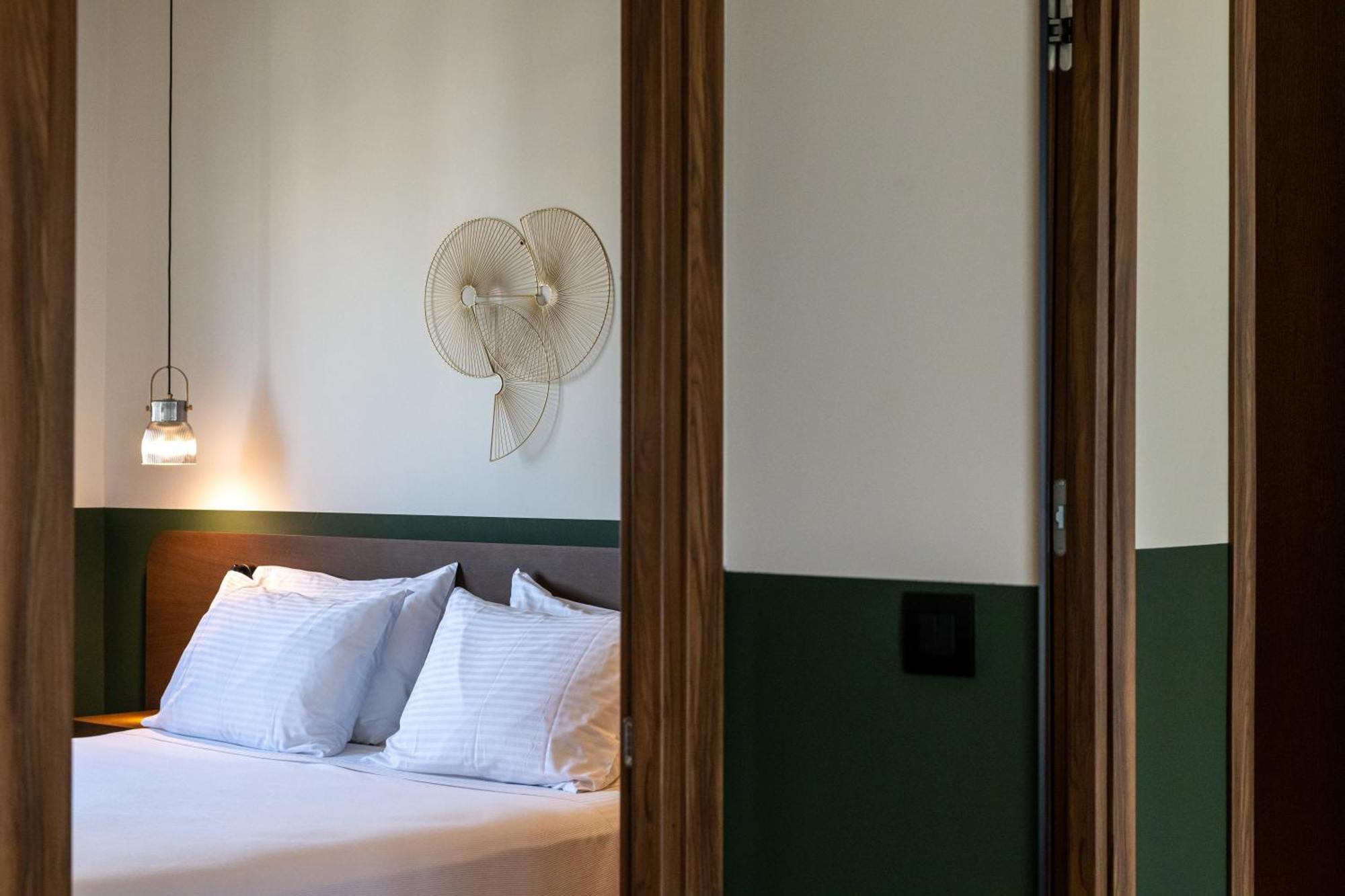 Evripidou 7 - Kalamata Mediterranean Suites Dış mekan fotoğraf