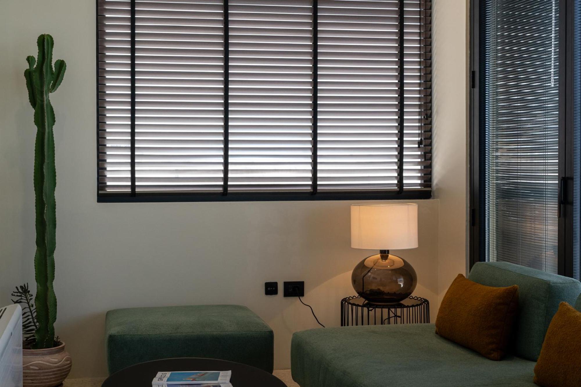 Evripidou 7 - Kalamata Mediterranean Suites Oda fotoğraf