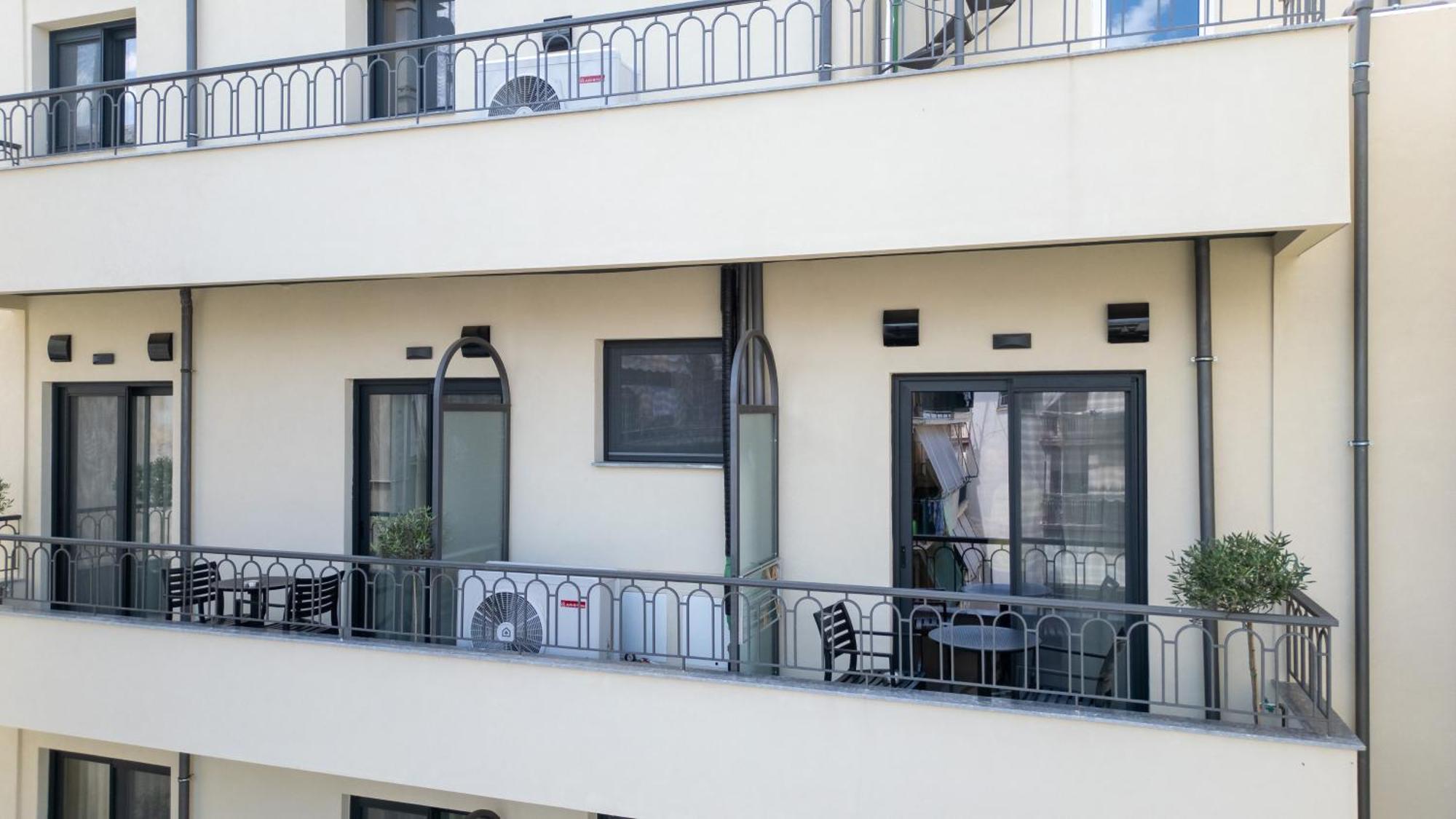 Evripidou 7 - Kalamata Mediterranean Suites Dış mekan fotoğraf