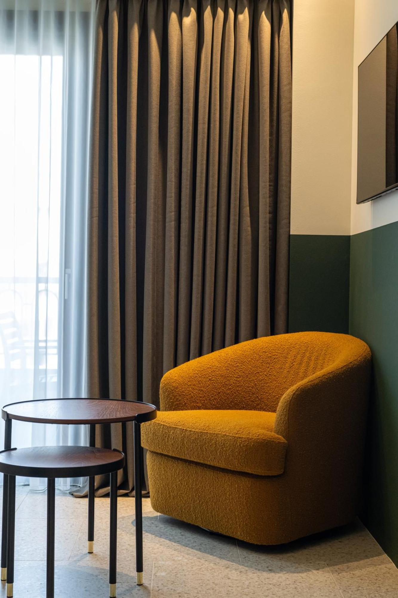 Evripidou 7 - Kalamata Mediterranean Suites Dış mekan fotoğraf