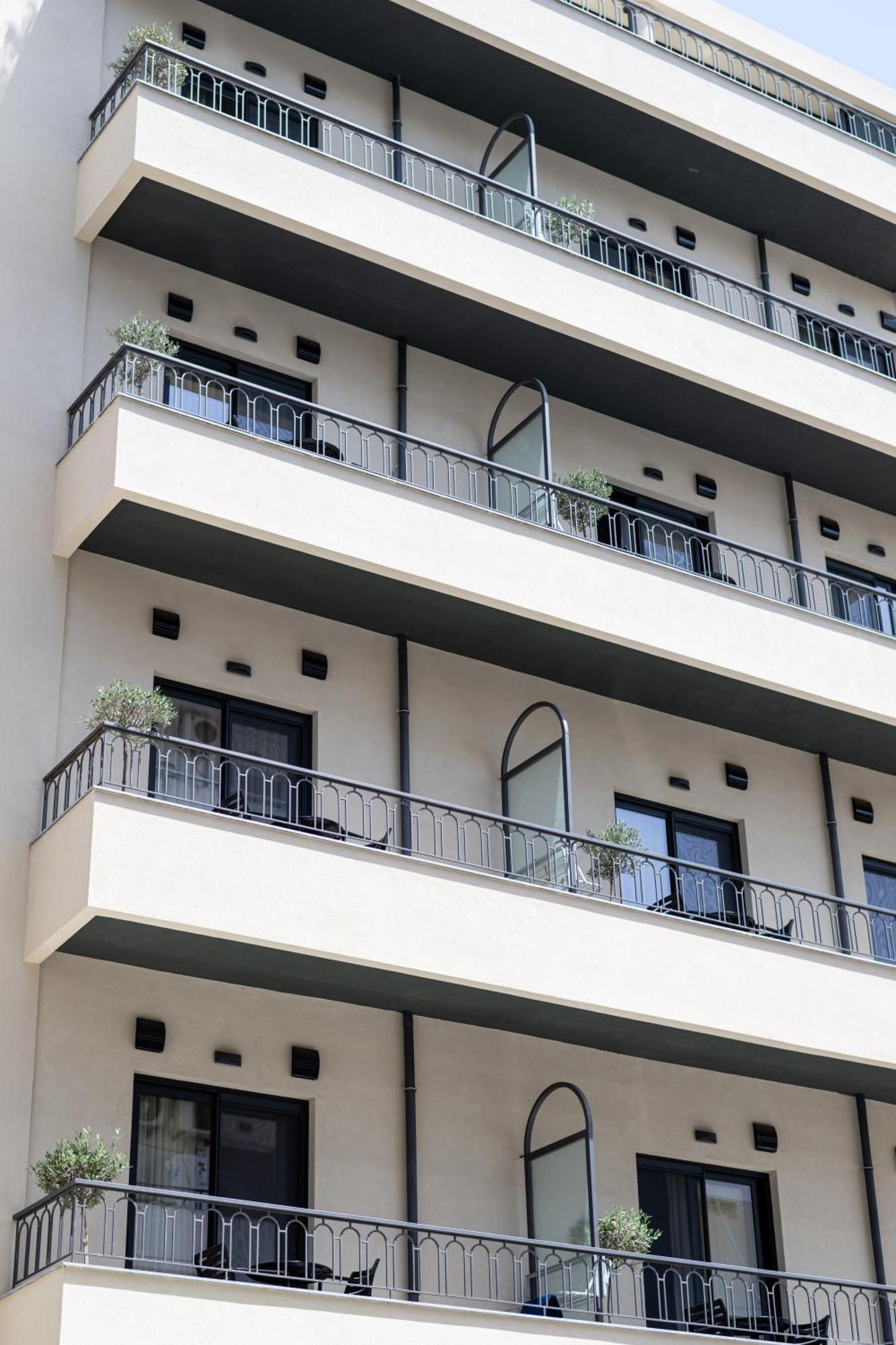 Evripidou 7 - Kalamata Mediterranean Suites Dış mekan fotoğraf